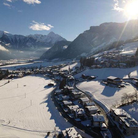 Holiday Flat Daniela, Hippach Im Zillertal Экстерьер фото